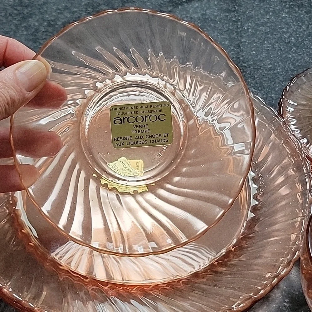 Vintage Arcoroc Dinne Set for 4 Rosaline Made France Midcentury Modern 16 Pieces